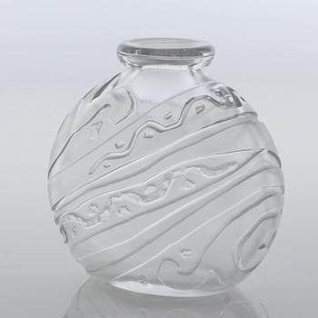 LARS FLETRE, vase, glass, Hadeland Glassverk, signd with initials and dated 1948.