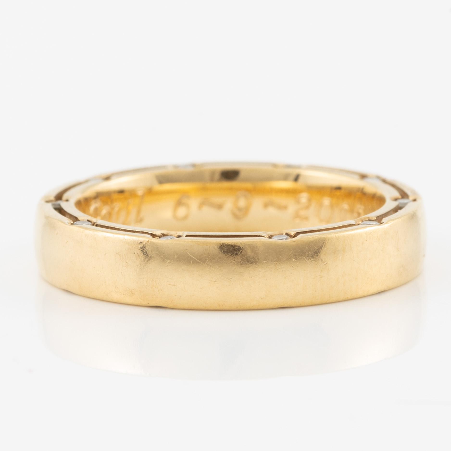 Damiani ring 18K gold with round brilliant-cut diamonds, designed in collaboration with Brad Pitt.