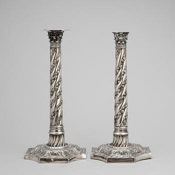 LJUSSTAKAR, ett par, silver, troligen England, stämplade Helsingfors 1936. Vikt tot ca 1020 gram.