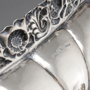 BRÖDKORG, silver, Gustaf Möllenborg, 1840, vikt 399 gram.