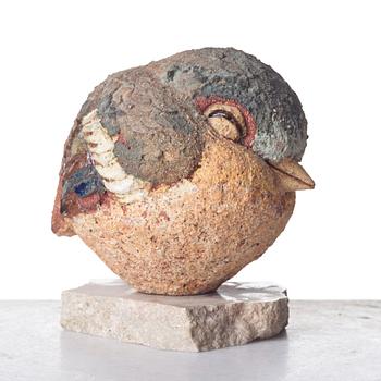 Tyra Lundgren, a stoneware sculpture of a bird, dated 1967.