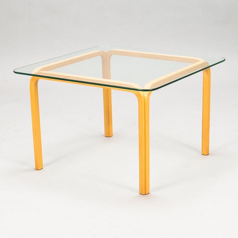 Alvar Aalto, Pöytä, Y805B, Artek 1900-luvun loppu.