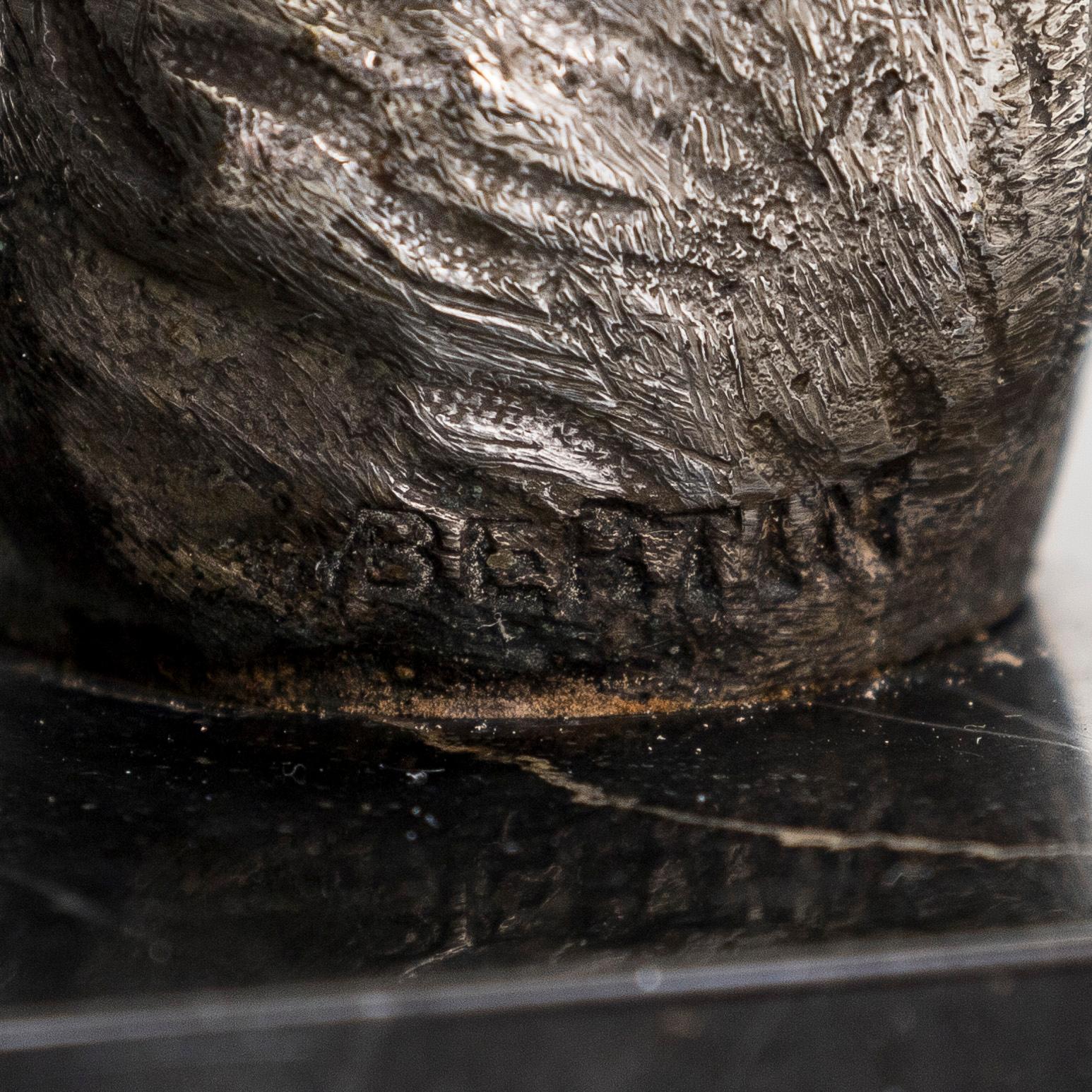 Bokstöd, ett par, stämplade i godset Bertin, Frankrike sannolikt 1925-30-tal.