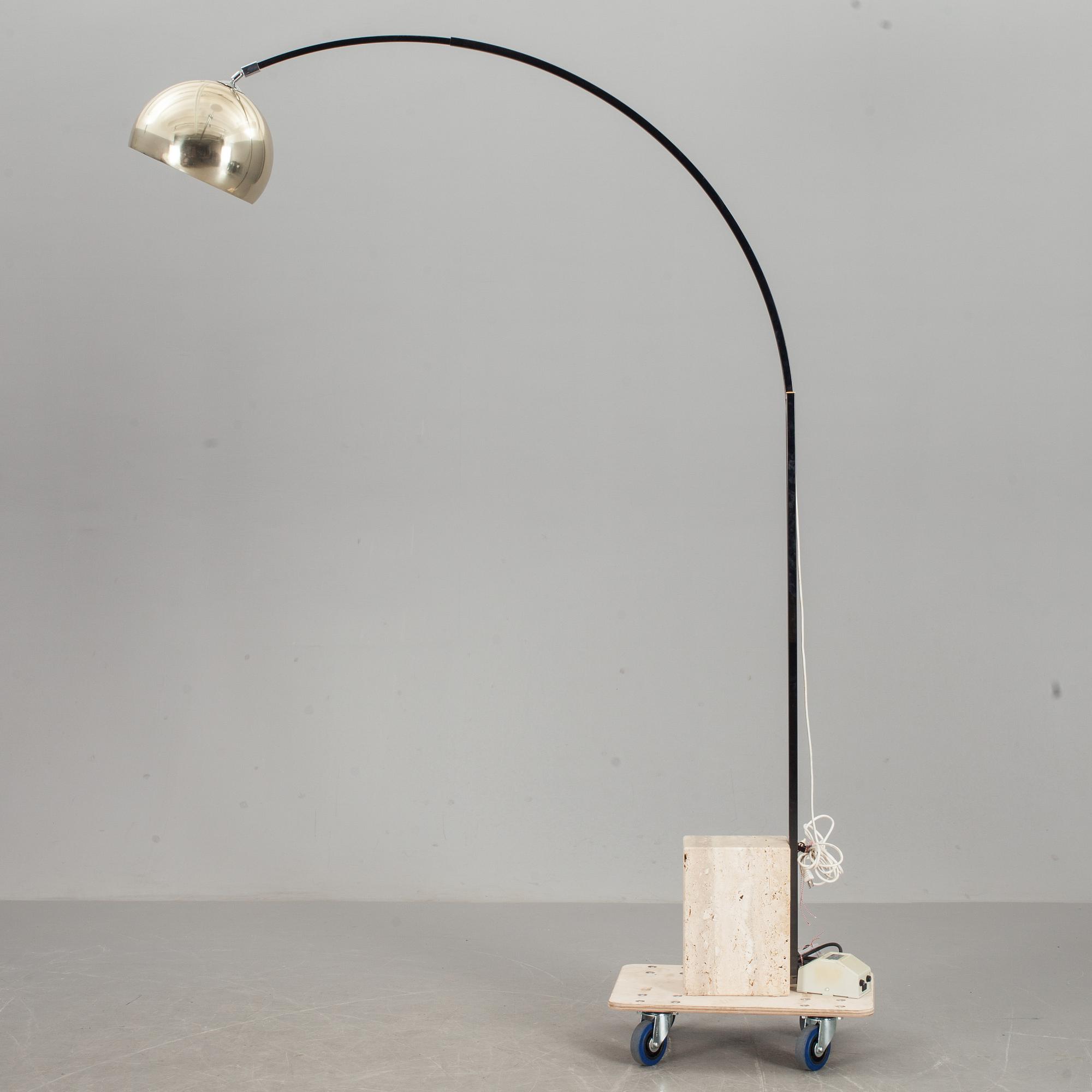 GOLVLAMPA, 1900-talets andra hälft.