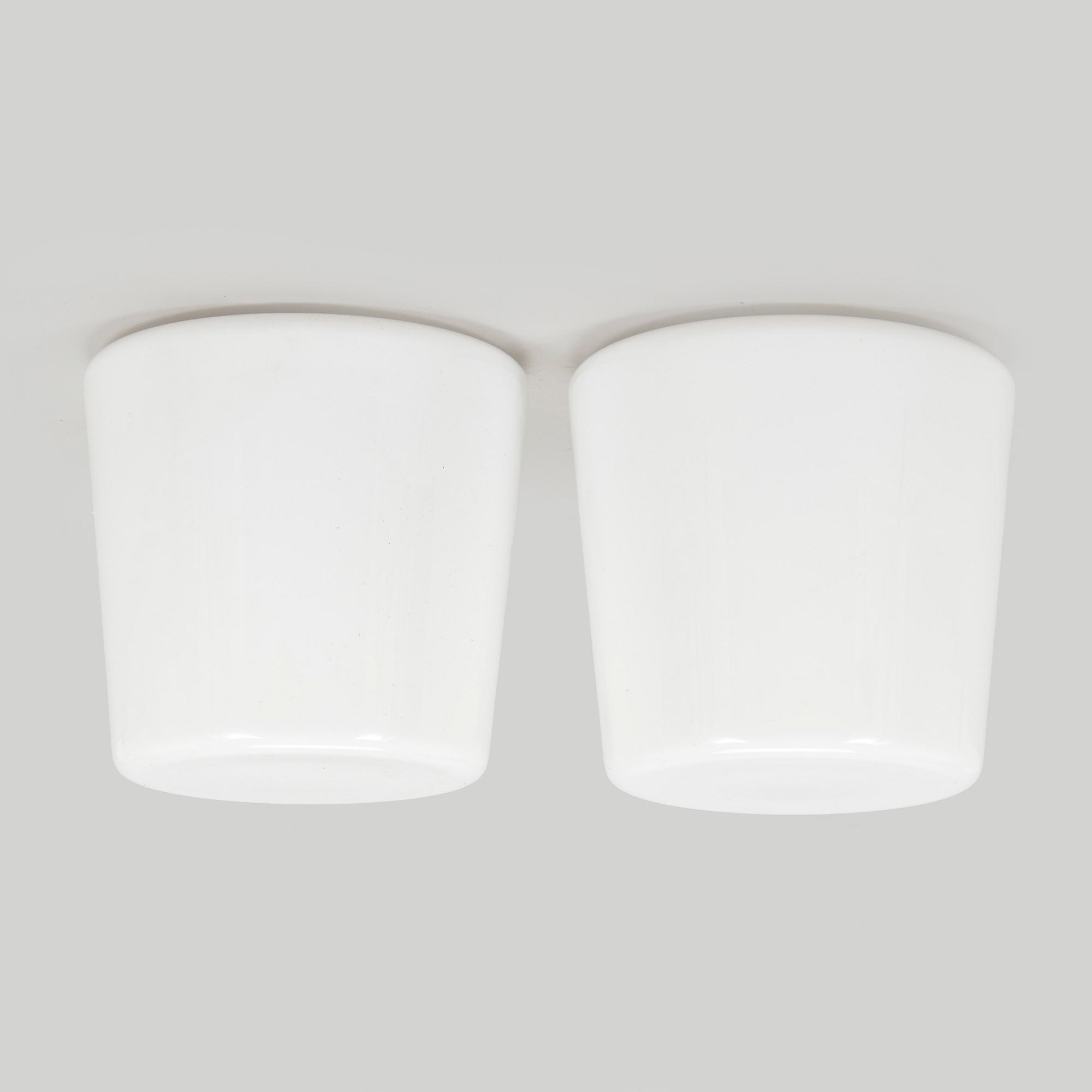 Paavo Tynell, kattovalaisinpari, malli 80119 (80112-25), Idman 1900-luvun puoliväli.