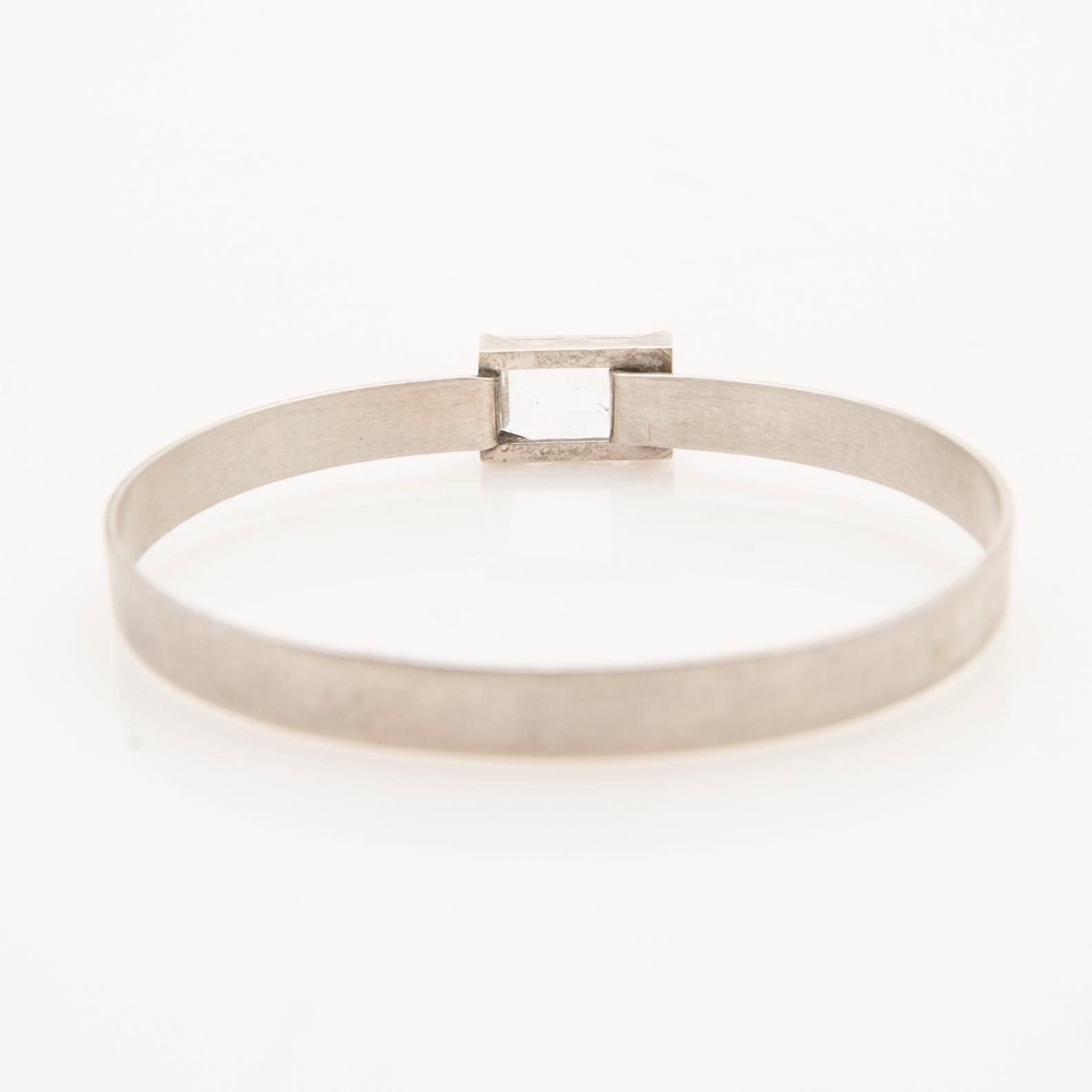 Åke Lindström för Bengt Erik Hallberg, armring, silver med bergkristall, 1973.