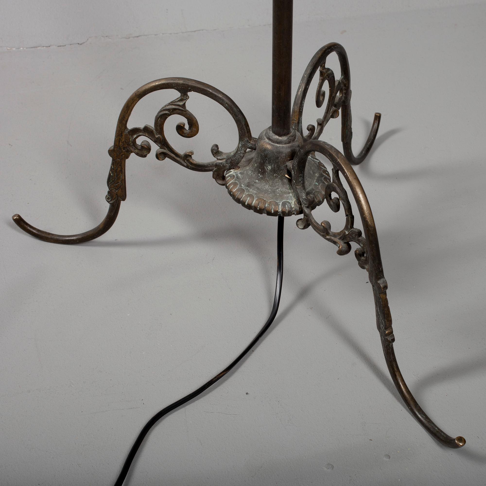 GOLVLAMPA, brons 1900-talets början.