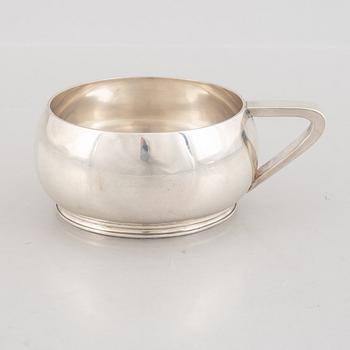 Svend Weihrauch, skål med hänkel, sterlingsilver, Franz Hingelberg, Århus 1937.