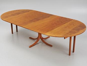 Josef Frank, a mahogany veneered model 771 dining table, Svenskt Tenn, post 1985.