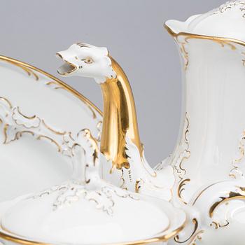 A Meissen porcelain ca 28 piece coffe and tea service, first half of the 20th century.