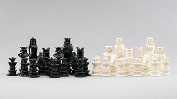 CHESS PIECES in alabaster, 32 parts. Italy, 1970s.