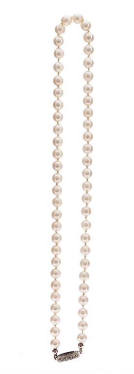COLLIER, odlade pärlor med lås i silver samt markasiter. Vikt ca 20g.