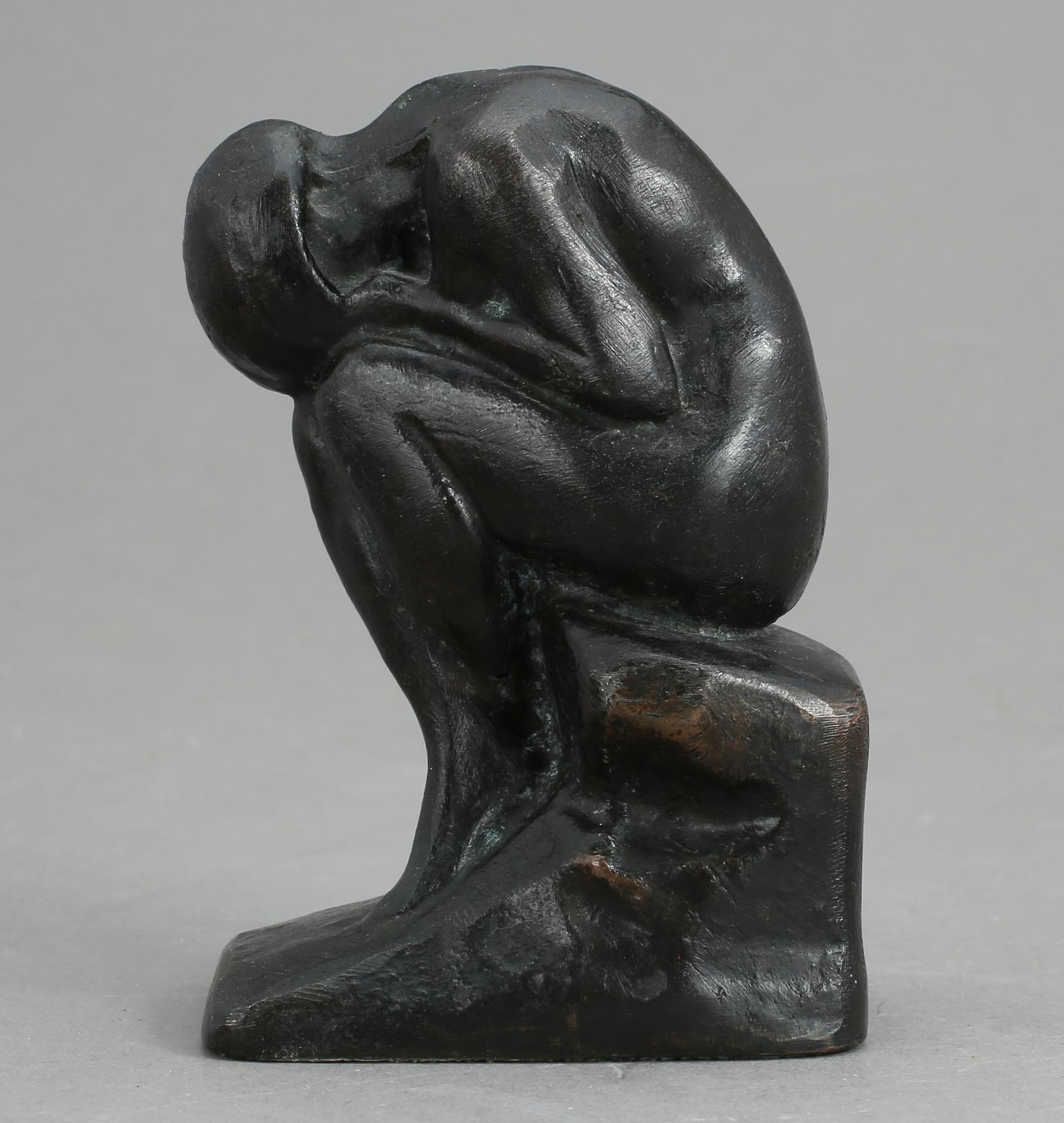 HALVAR FRISENDAHL, skulptur. patinerad vitmetall, signerad.