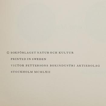 Collection of literature on silver, 8 volumes, including 'Svenskt silversmide 1520-1850'.
