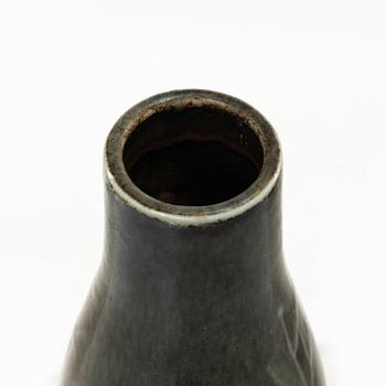 Carl-Harry Stålhane, A stoneware vase, Rörstrand, 1951–1973.