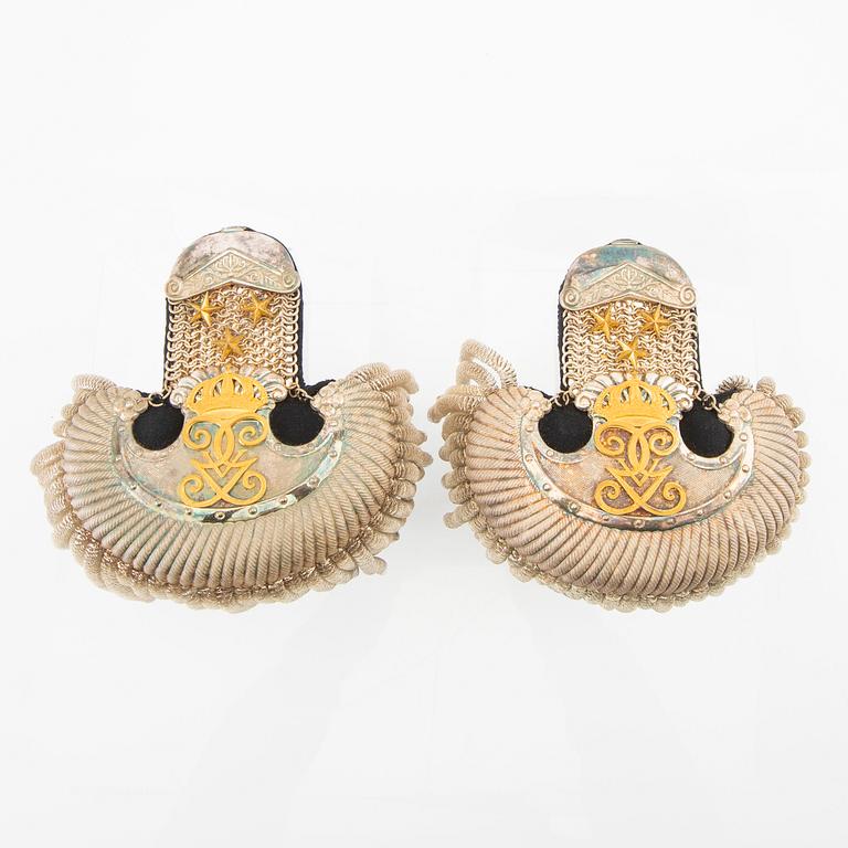 Epaulettes, 3 pairs from the first half of the 20th century.