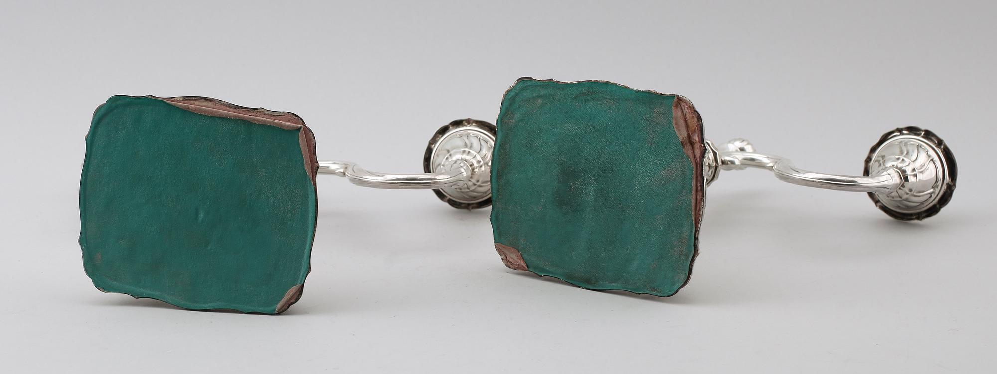 KANDELABRAR, 1 par, silver, svenska importstämplar, 1900-talets första hälft.