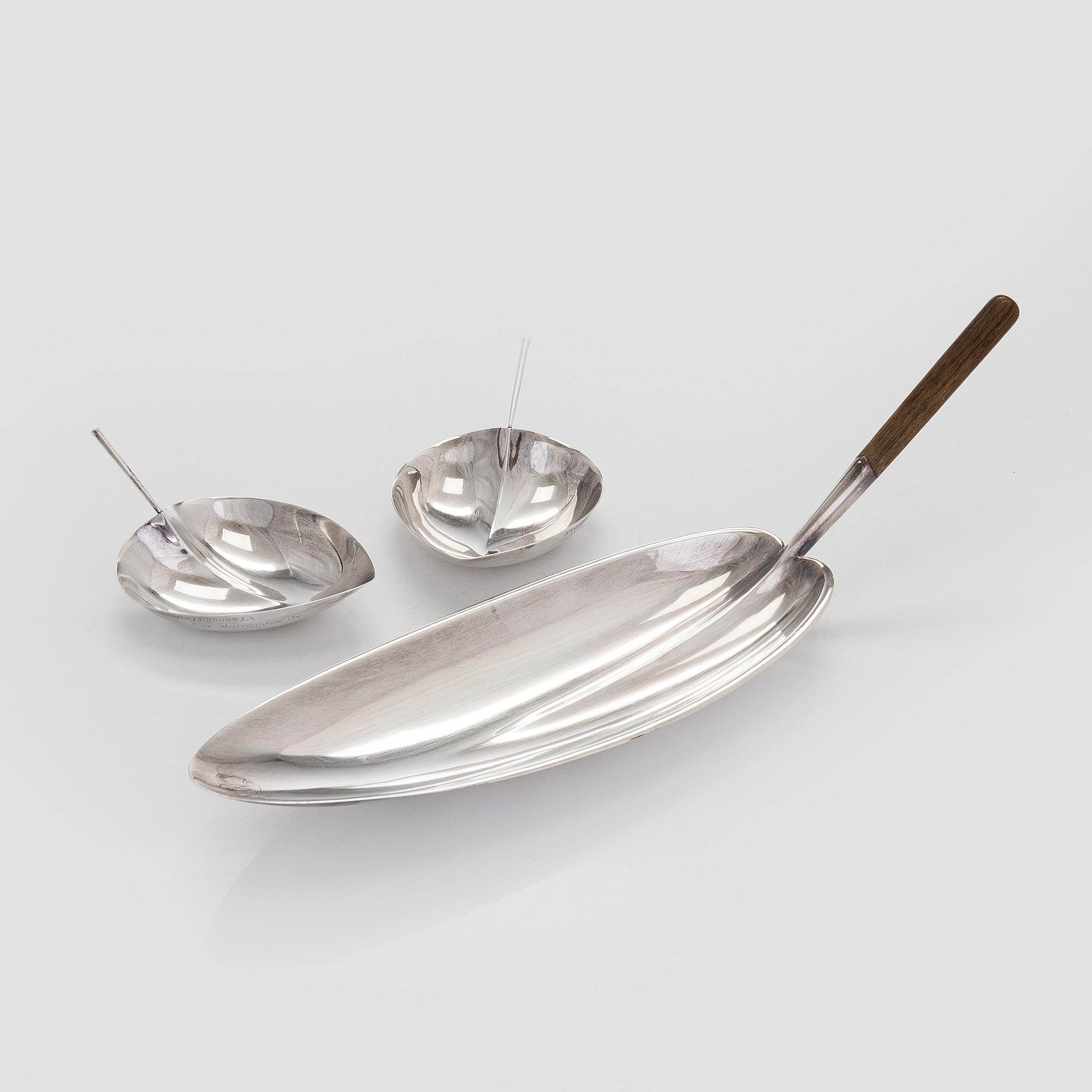 Tapio Wirkkala, skålar, 3 st, modeller TW 85 och TW 4, silver, Kultakeskus, Tavastehus 1963-64.