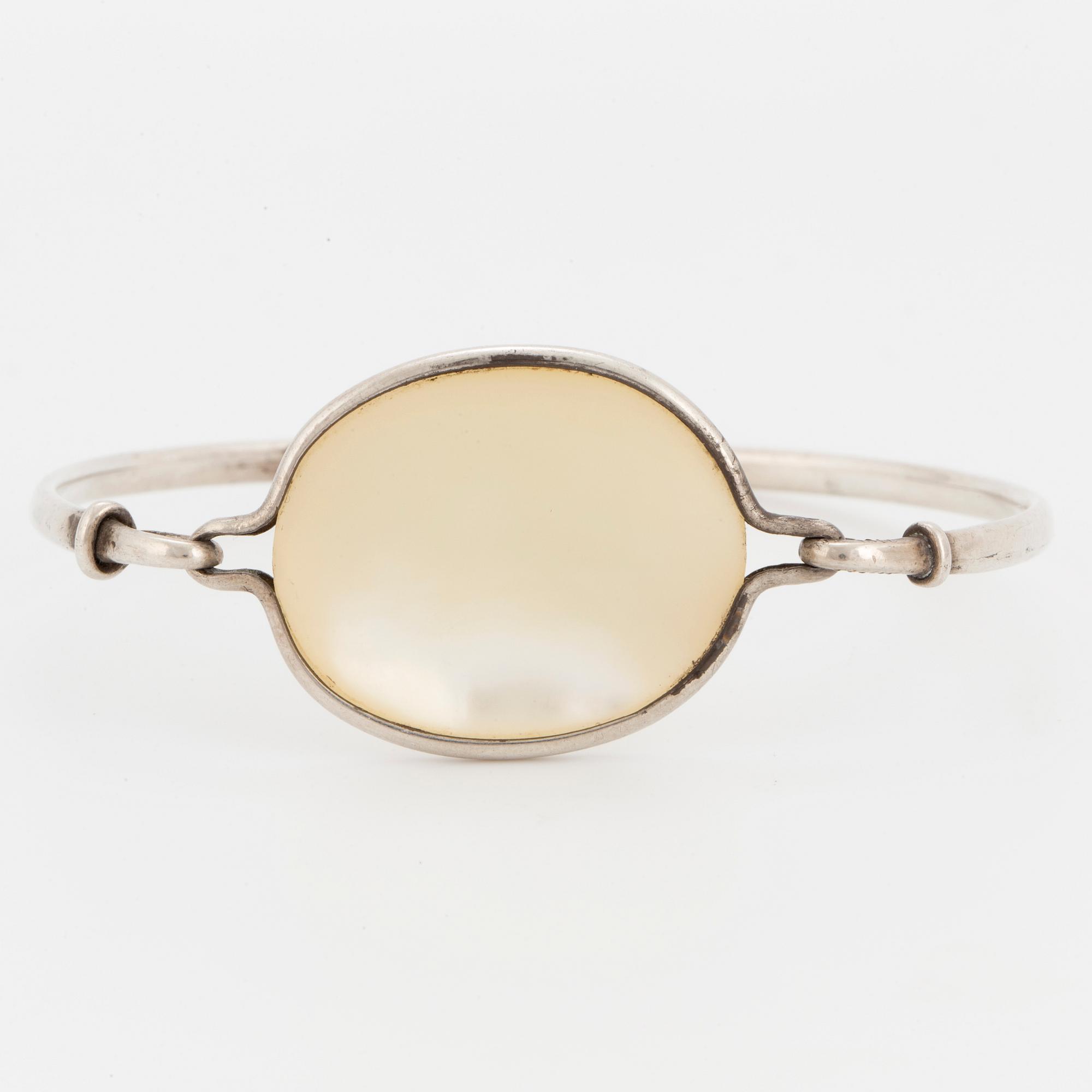 A Swedish 20th century Torun Bülow-Hübe bracelet, silver and mother-of-pearl.