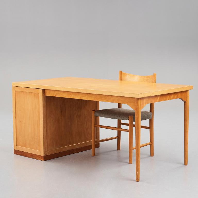 HANS J WEGNER, a desk and chair for The Aarhus City hall, Plan Møbler Denmark 1941.