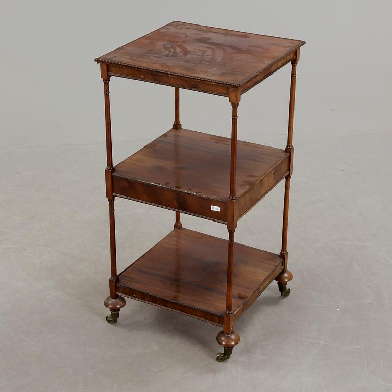 ETAGERE, 1800-tal.