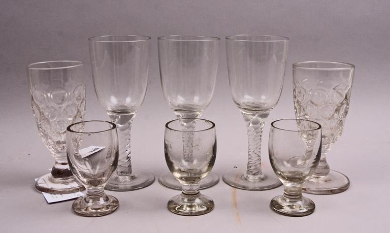 GLAS, 3+3+2 st, bl a "Holmegaard twist", 1800/1900-tal.
