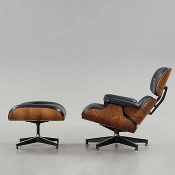 A Charles & Ray Eames "Lounge Chair and ottoman", Herman Miller, USA circa 1980.