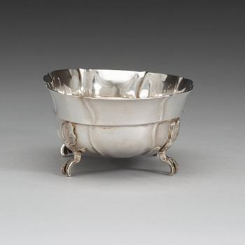 A Swedish 18th century silver sweet-bowl, marks of Samuel Presser, Linköping 1768.