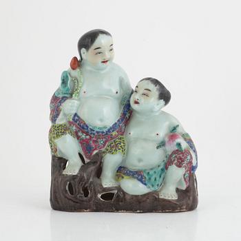 Figurine, porcelain, China, 20th century.