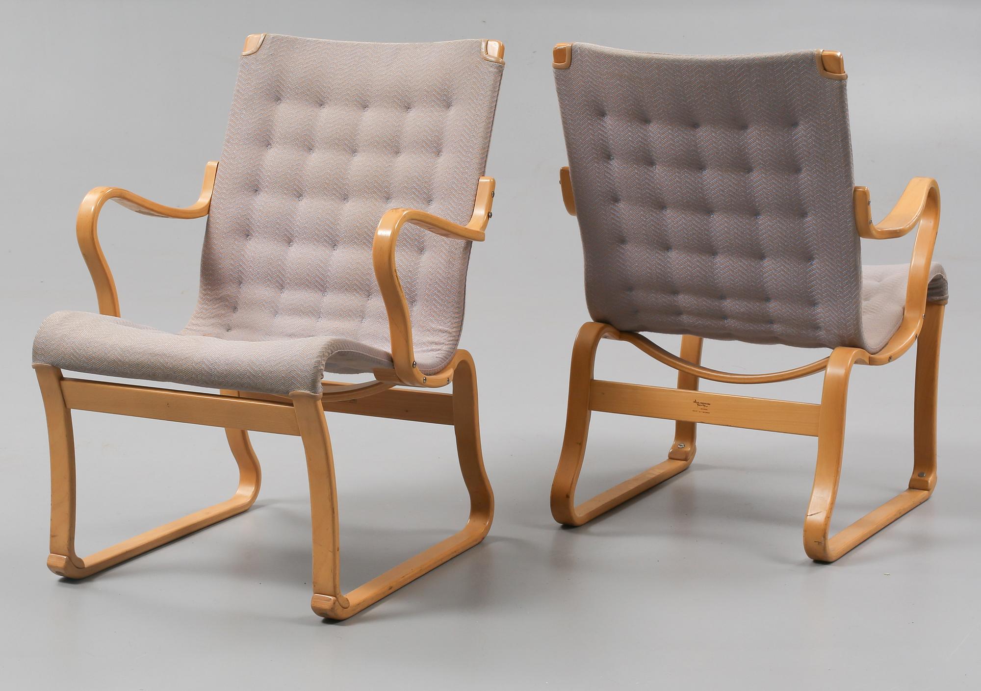 FÅTÖLJER, ett par, "Mina", Bruno Mathsson, 1900-talets andra hälft.