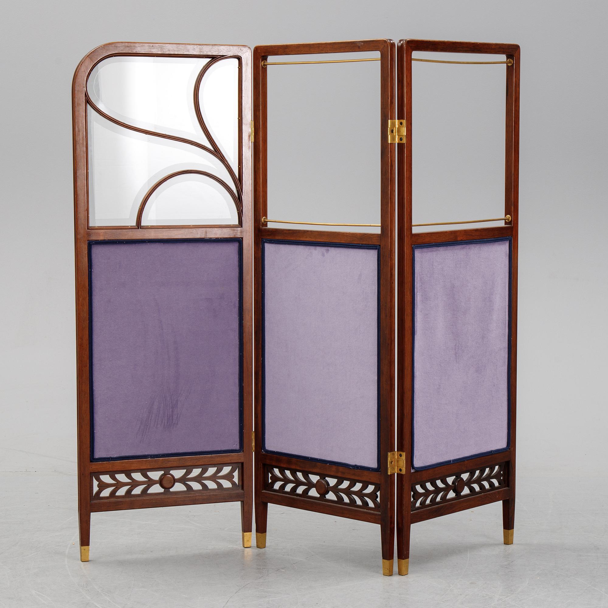 An early 20th century folding screen.