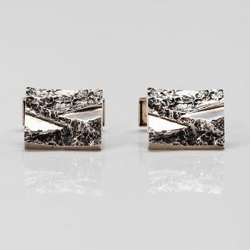 MANCHETTKNAPPAR, silver, finska stämplar OÖG, 1997.