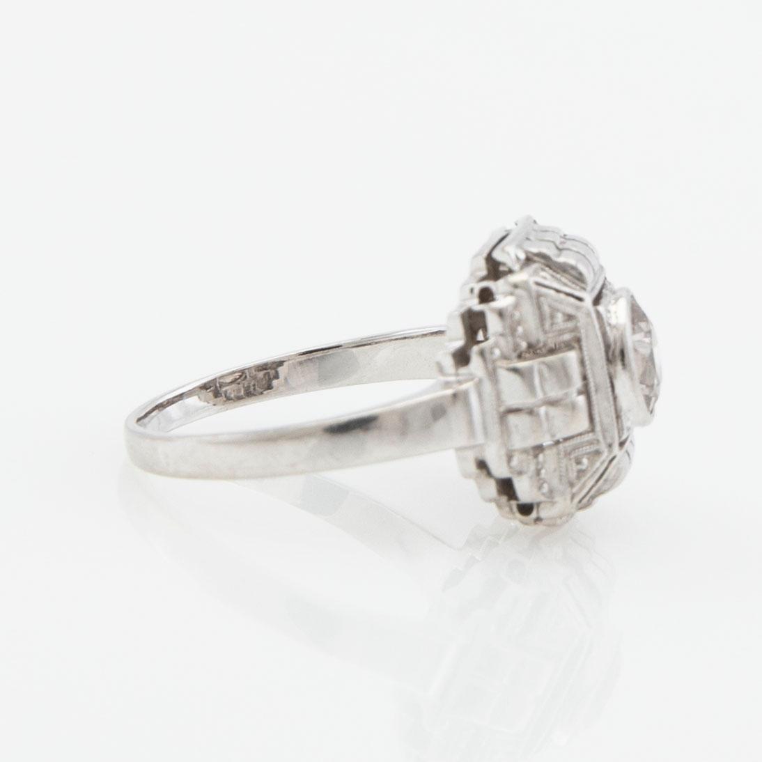 Ring, Art Deco, 14K vitguld med gammalslipad diamant.
