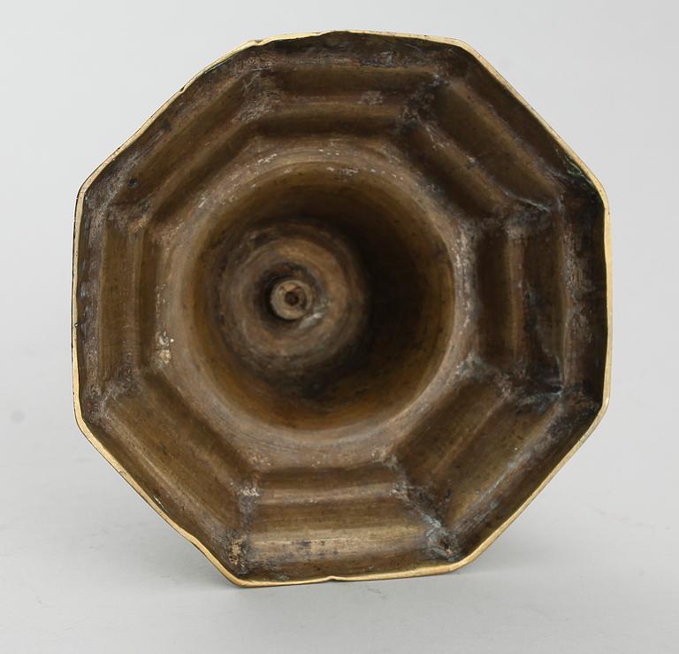 LJUSSTAKE, mässing, 1700-tal.