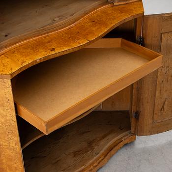 Hörnskåp, 1800-tal.