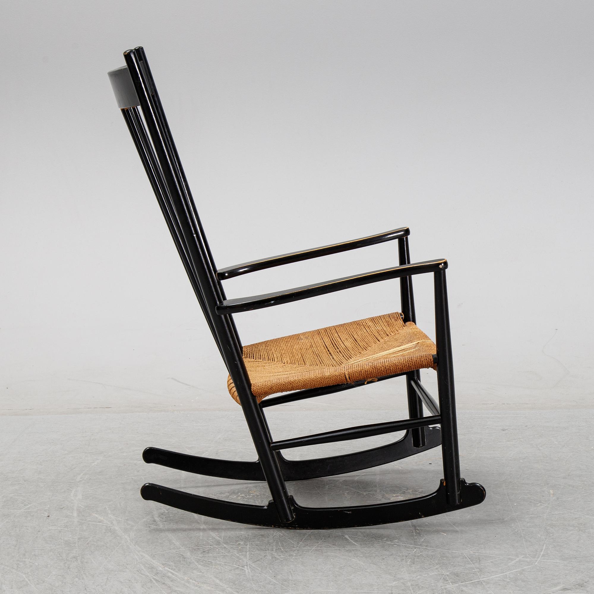 Hans J Wegner, gungstol, "J 16". Danmark, 1900-talet sandra hälft.