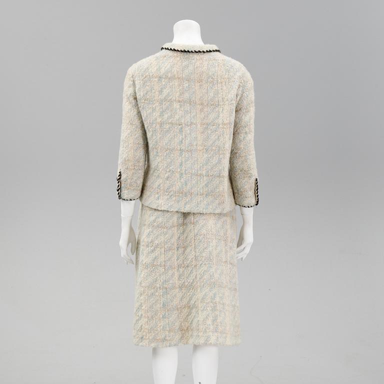 Chanel, dräkt, bestående av kavaj samt kjol, 1960-tal.