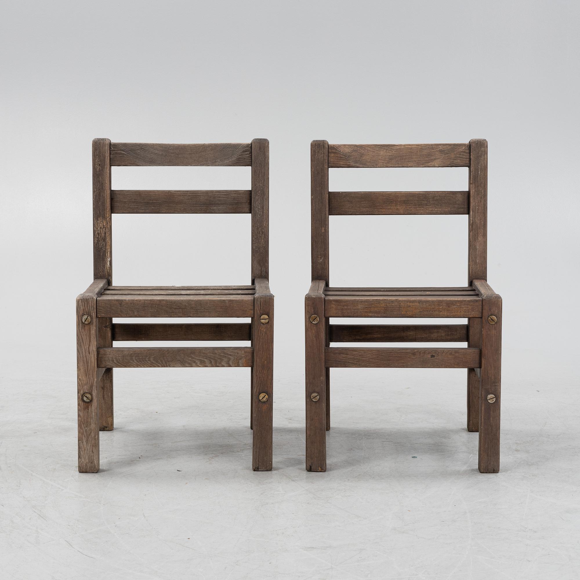 Elsa Stackelberg, a table and four chairs, Fri Form, Sweden, second half of the 20th century.