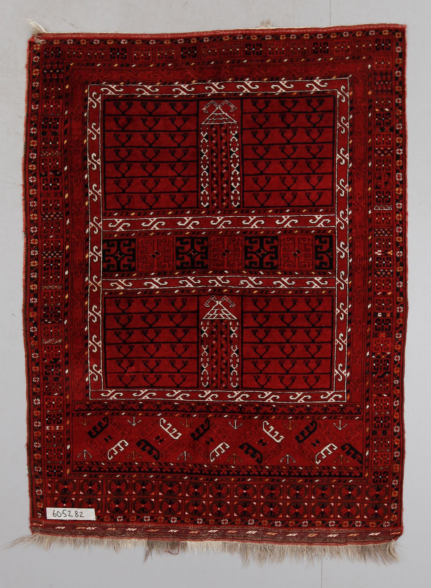 MATTA, orient, ca 220 x 165 cm.