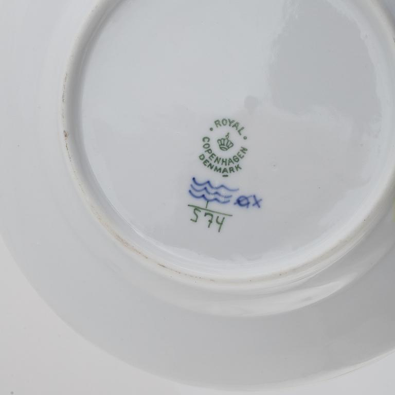 Royal Copenhagen, kaffe- samt teservisdelar, 33 delar, porslin. "Musselmalet", Danmark.