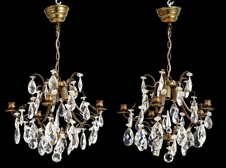 LJUSKRONOR, ett par, barockstil, 1900-talets andra hälft. H 40(70).