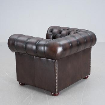 FÅTÖLJ, Chesterfield-typ, 1900-talets senare del.