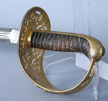 SABEL med BALJA, m/1893 för officer vid kavalleriet, E. Svalung, Eskilstuna.