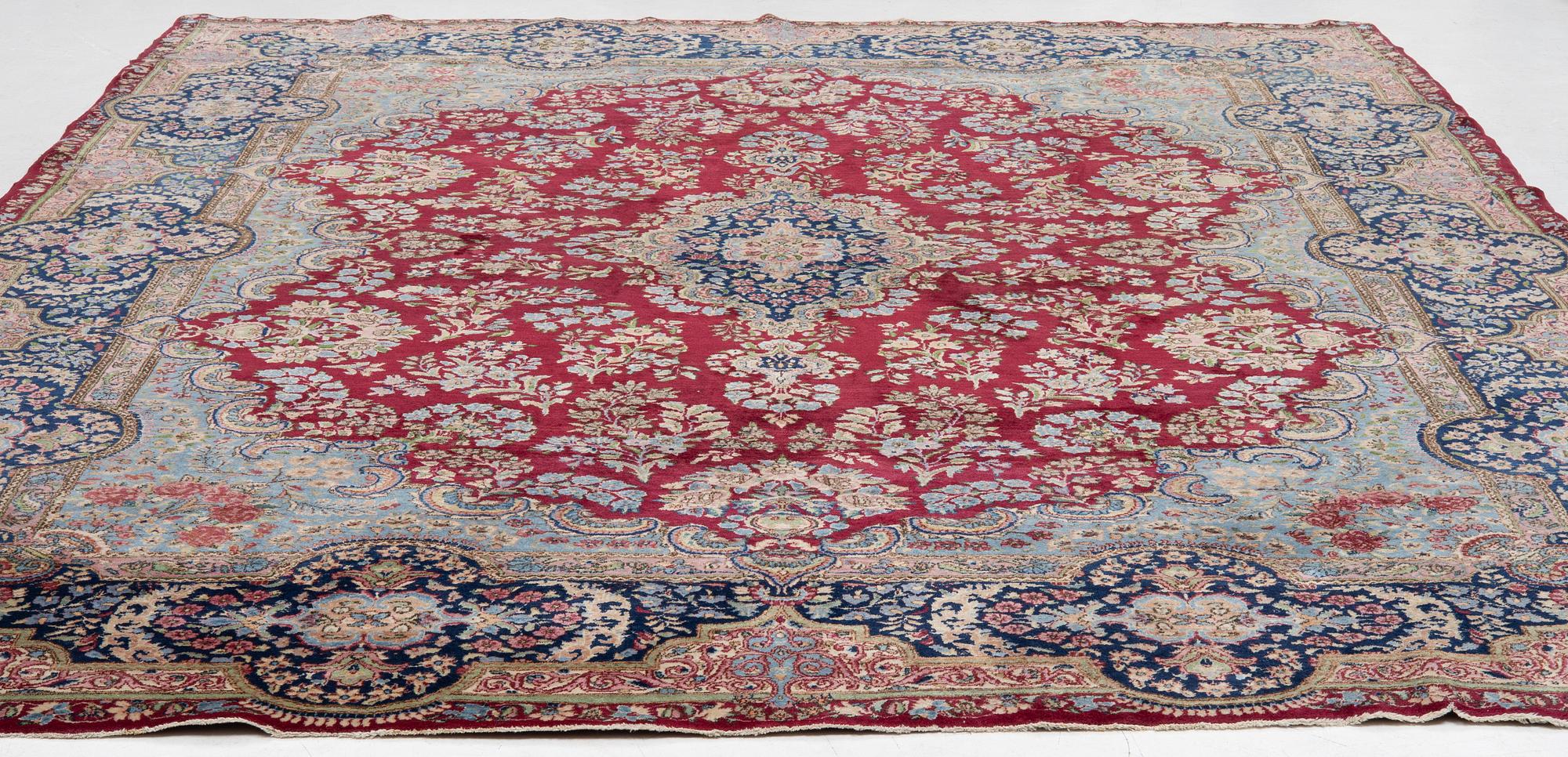 Carpet, Kirman, 365 x 270 cm.