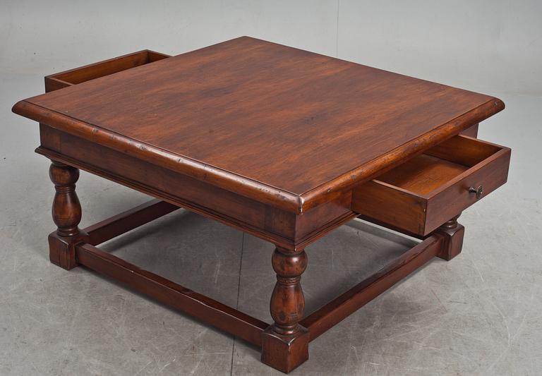 SOFFBORD, barockstil. 1900-talets andra hälft.