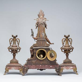BORDSGARNITYR, 3 delar. Frankrike. 1800-tal.