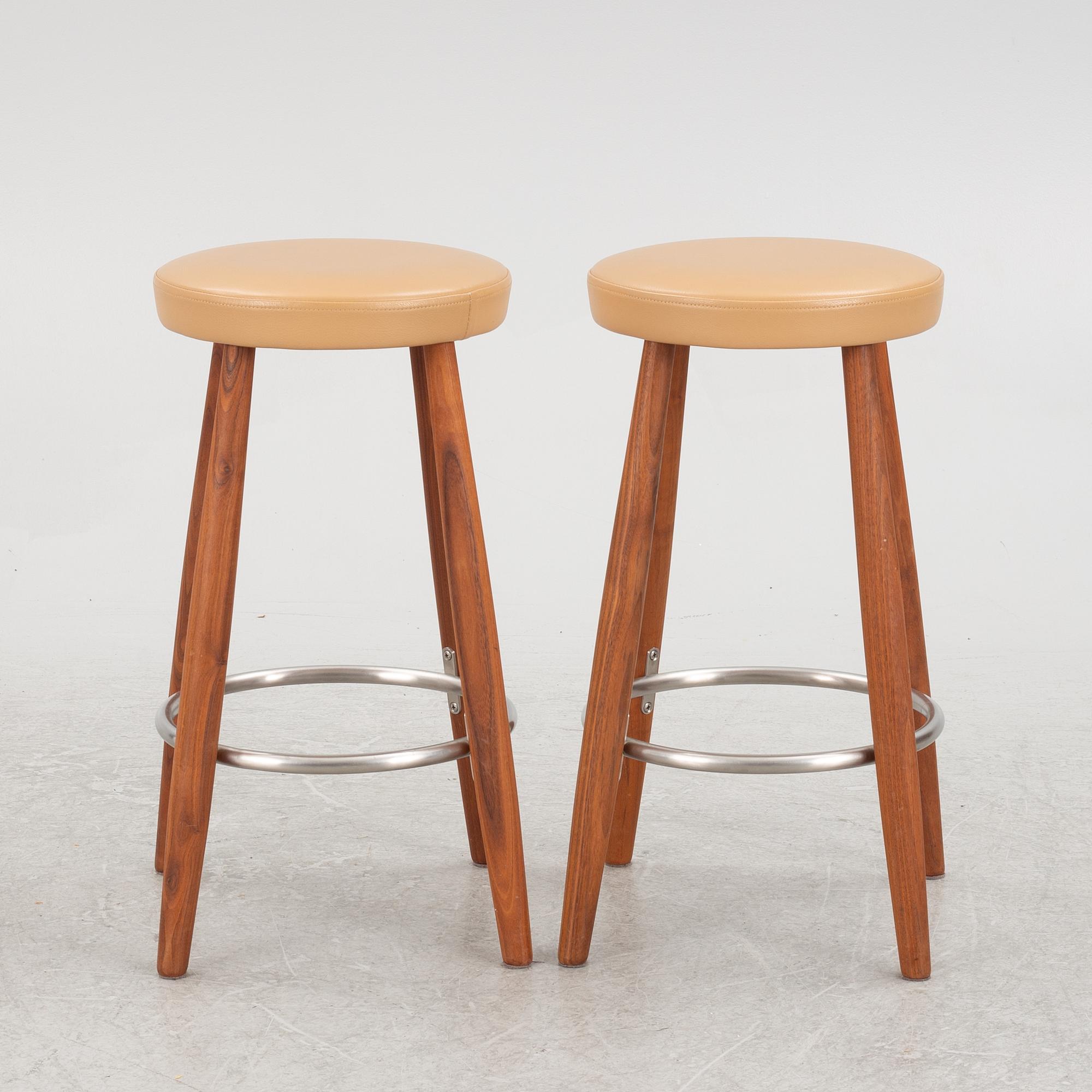 Hans J. Wegner, barstolar, ett par, "CH56", Carl Hansen & Son, Danmark, 2000-tal.