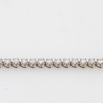 Tennisarmband av 18K vitguld med runda briljantslipade diamanter 3,50 ct totalt, R.Jacot Zermatt Schweiz.