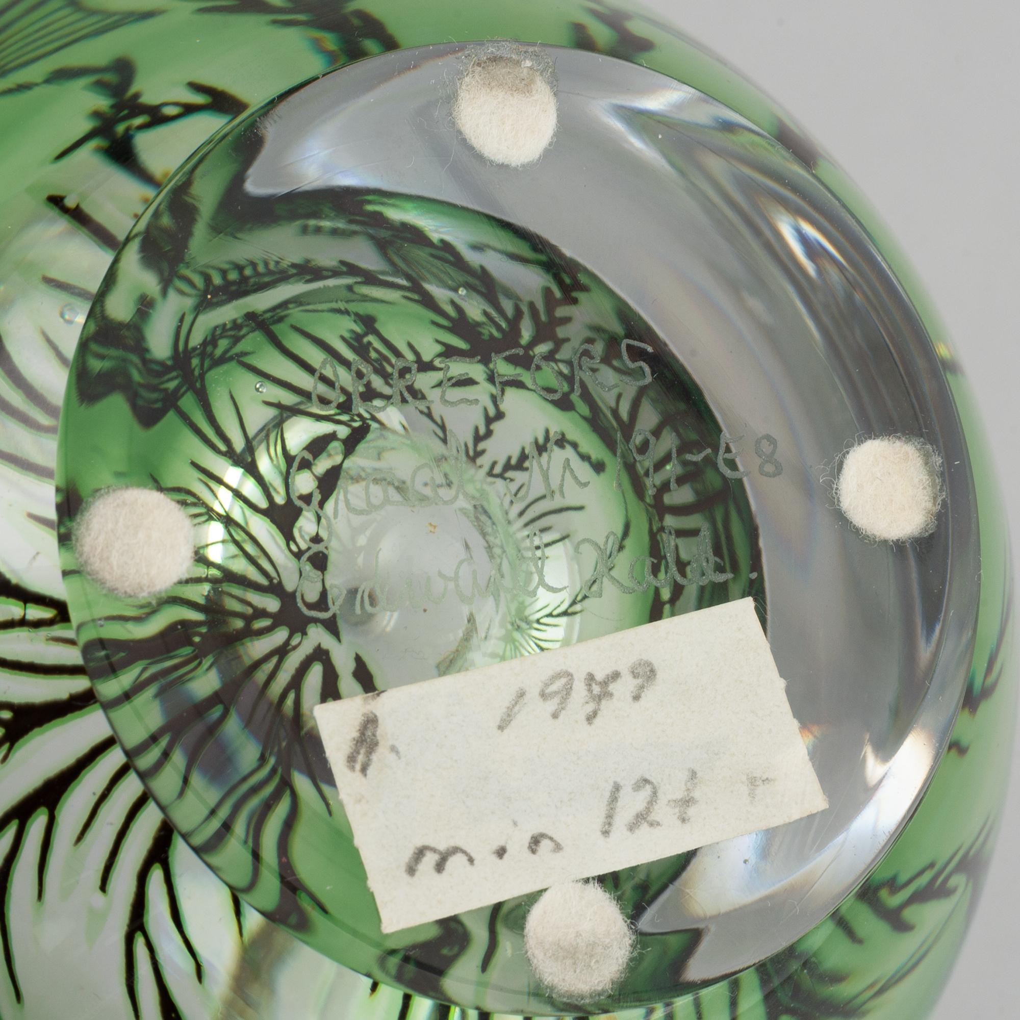 Edward Hald, vase, glass, "Fiskgraal", Orrefors.