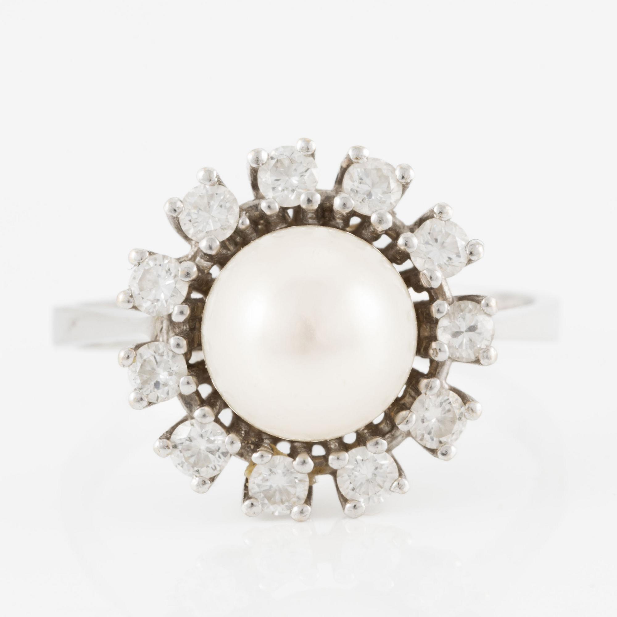 Ring, 18K white gold with a pearl and brilliant-cut diamonds.